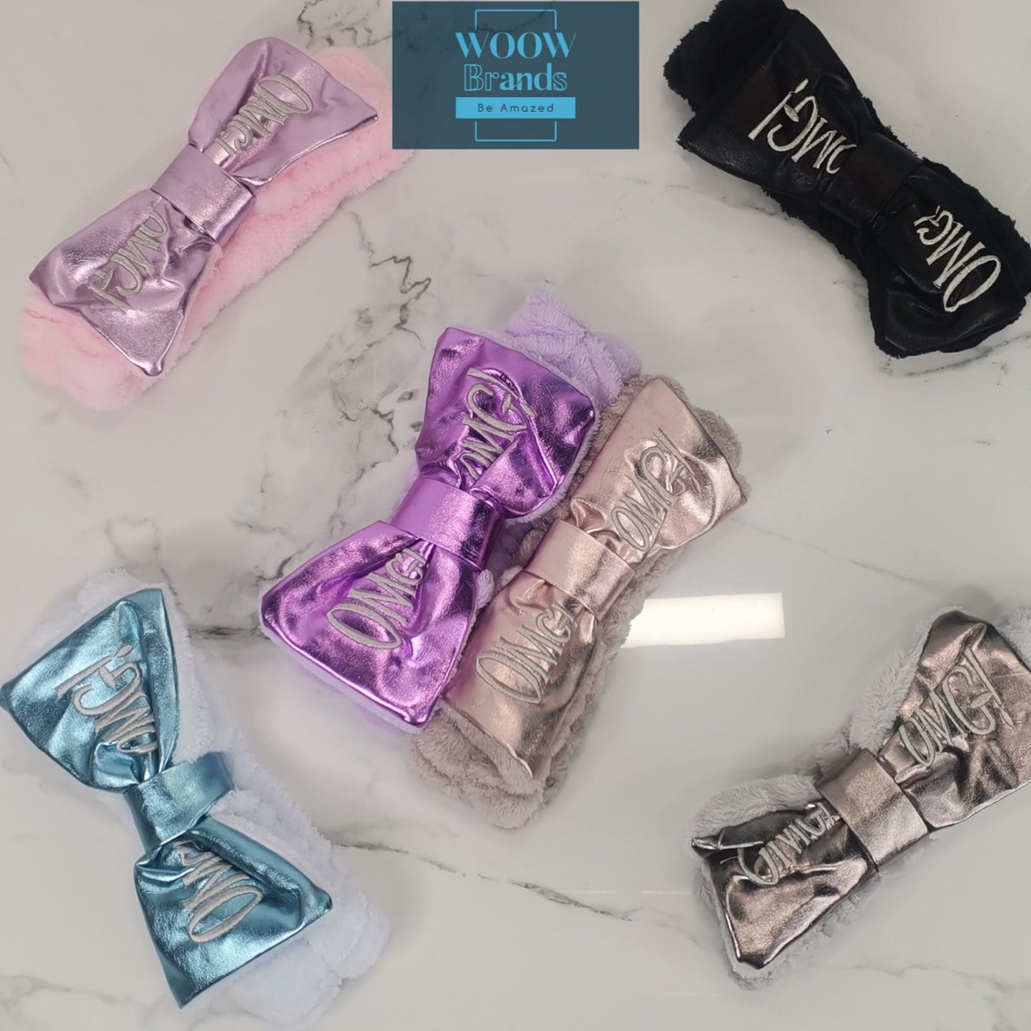 Diadema metálica con letras "OMG"