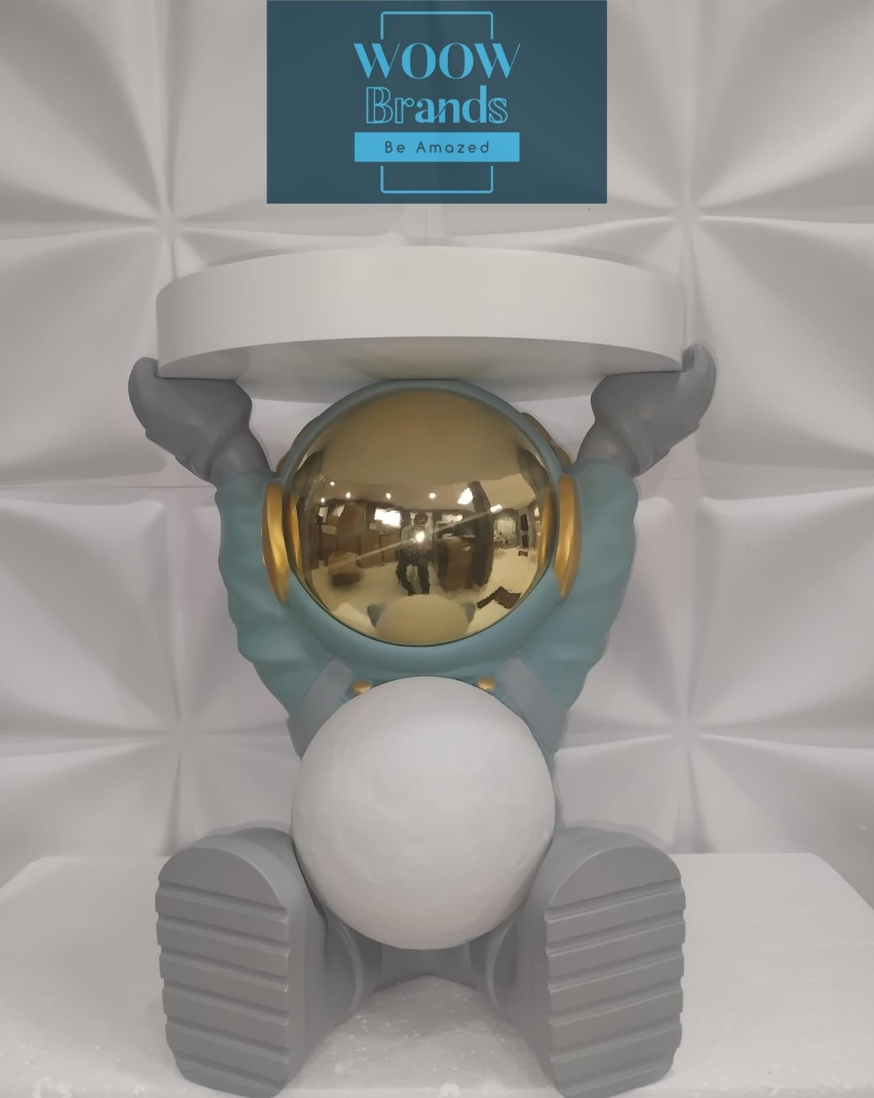 MESITA ASTRONAUTA CON LUZ MULTICOLOR SENTADO VERDE