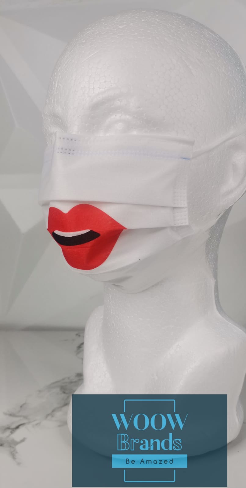 Cubrebocas Tricapa plisado diseños boca labios dientes 10pzas