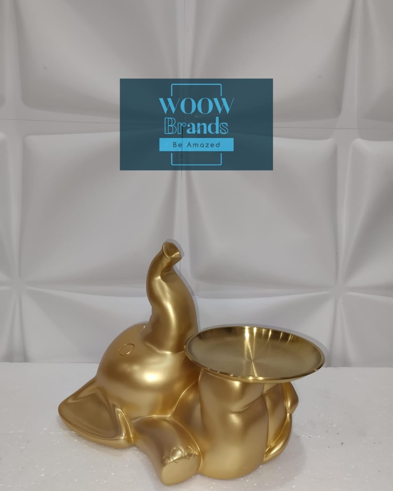 ELEFANTE DORADO CON CHAROLA DORADA