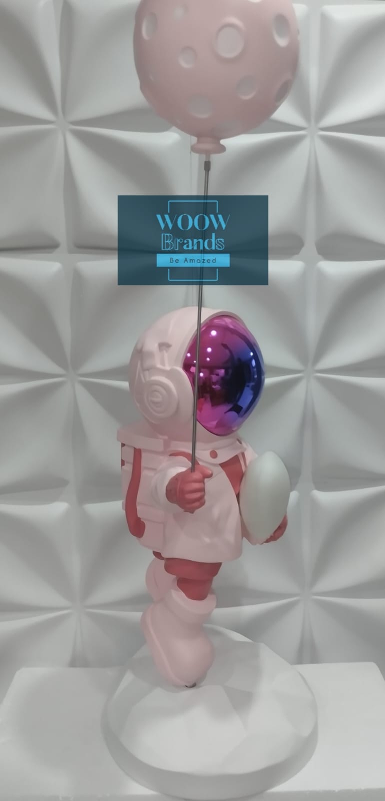 ASTRONAUTA ROSA CON BASE DE LUNA CON LUZ CORAZON Y GLOBO