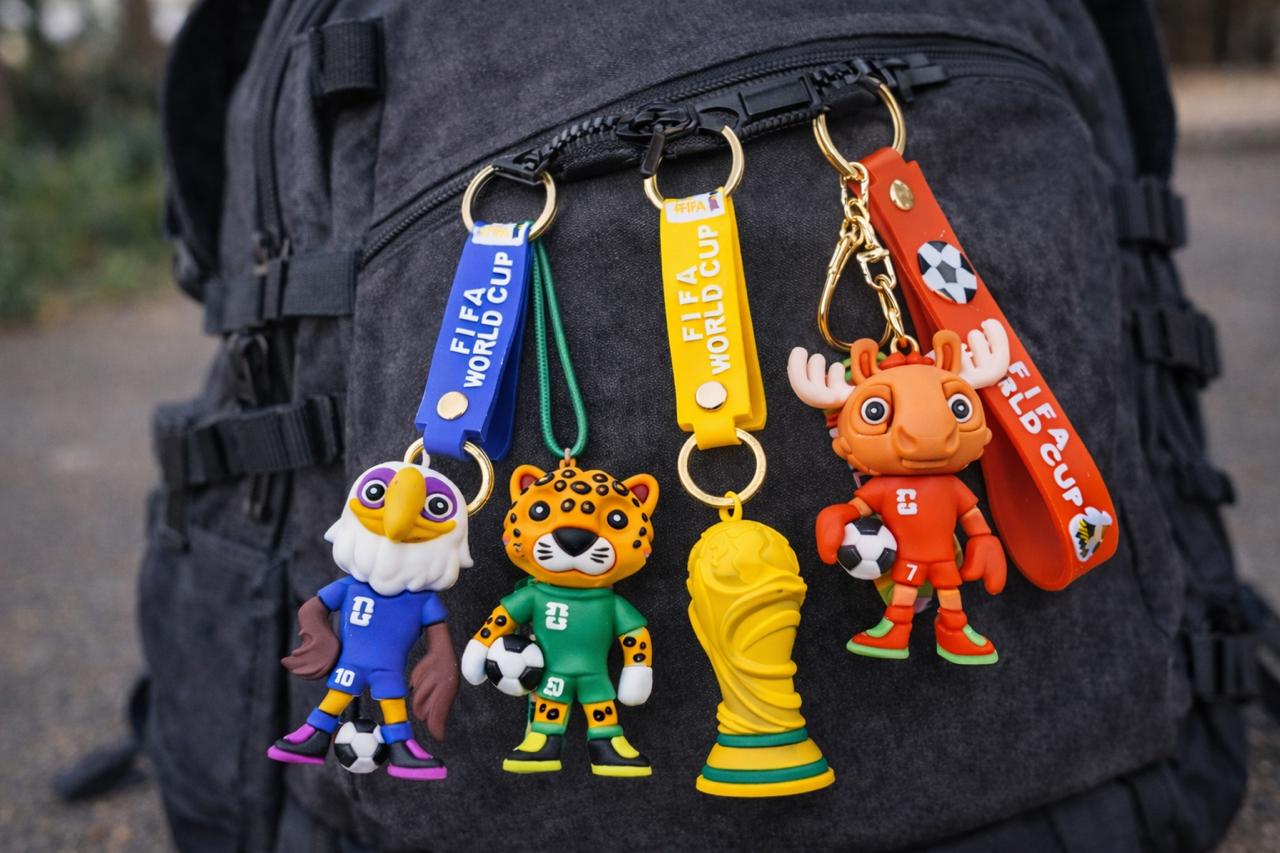 KIT 4 piezas Llaveros Oficial Mascota Mundial 2026 – Figura de Silicon con Argolla (Trofeo, Zayu, Maple o Clutch)