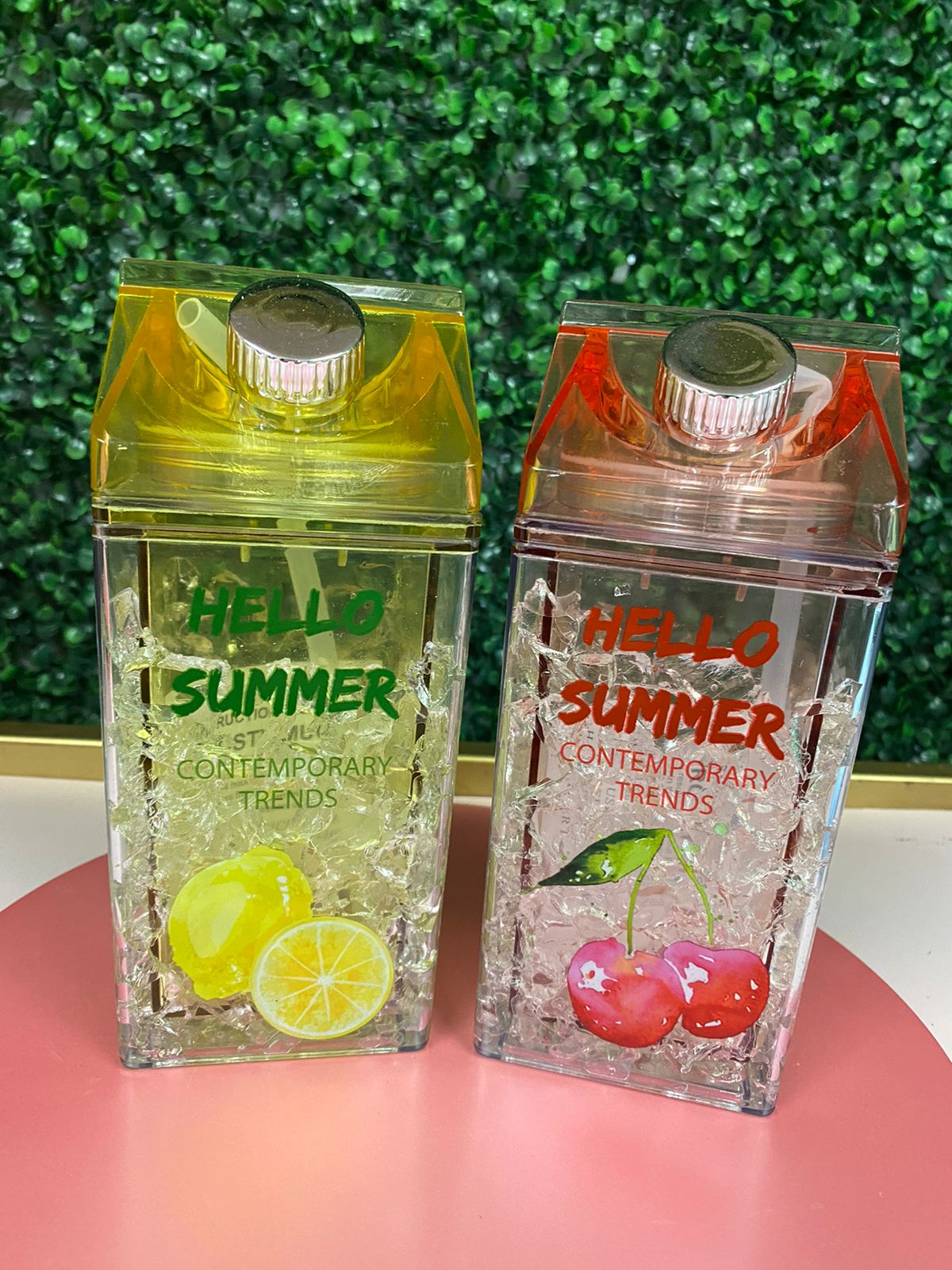 BOTELLA DE AGUA Y GEL CONGELABLE HELLO SUMMER